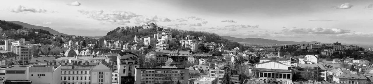 Apartment Buzoianu By Holztreppe *